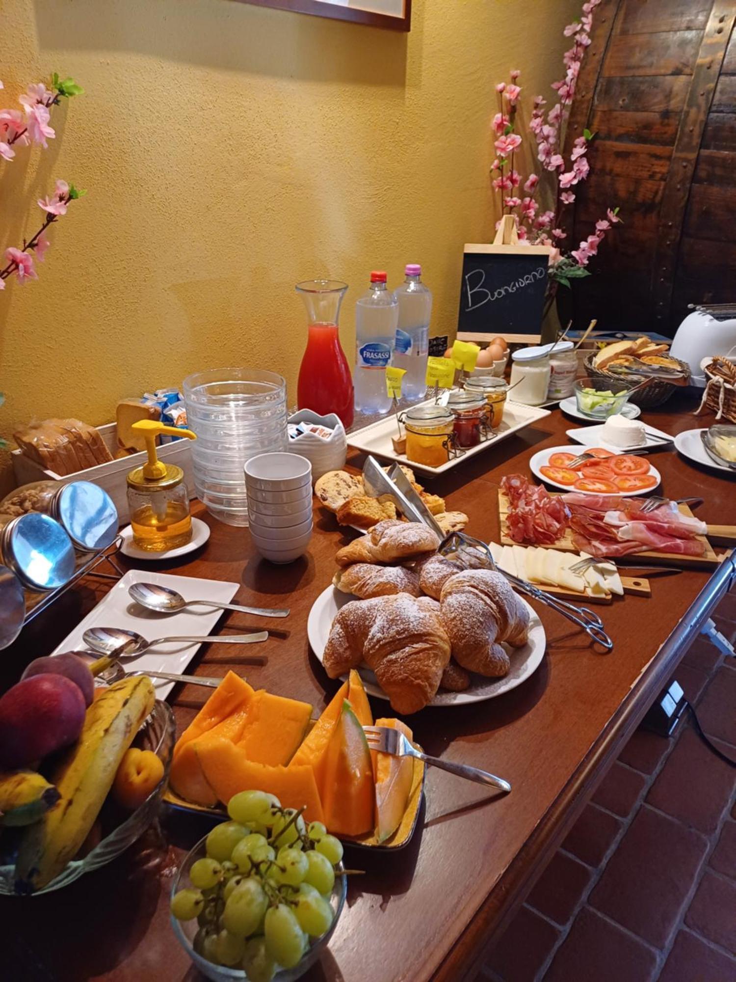 Agriturismo Terre Di Toscana Terricciola Eksteriør bilde