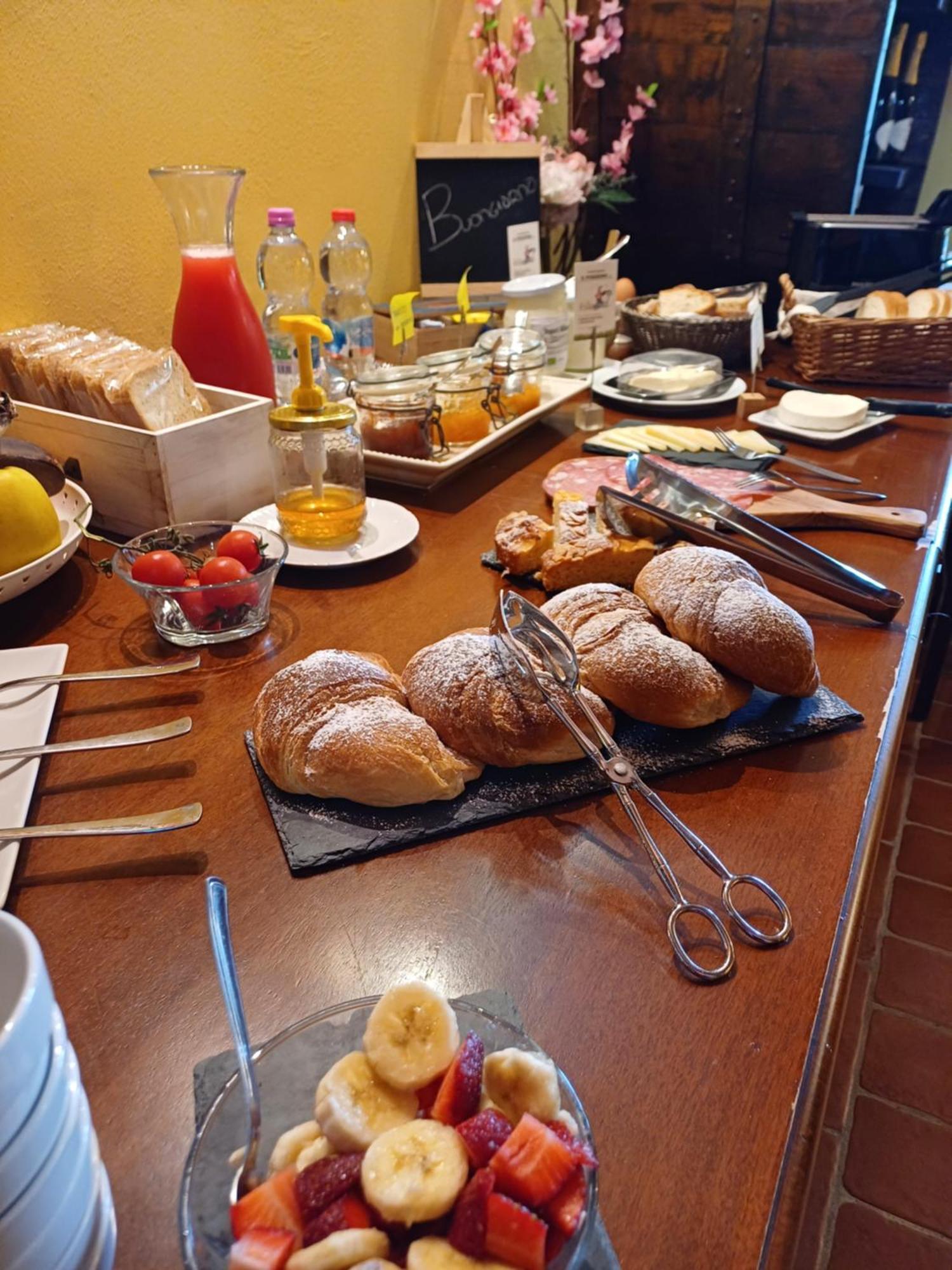 Agriturismo Terre Di Toscana Terricciola Eksteriør bilde